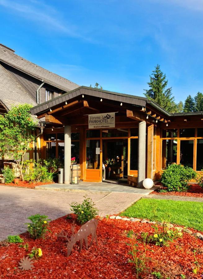 Verena'S Parkhotel Loeffingen Exterior photo